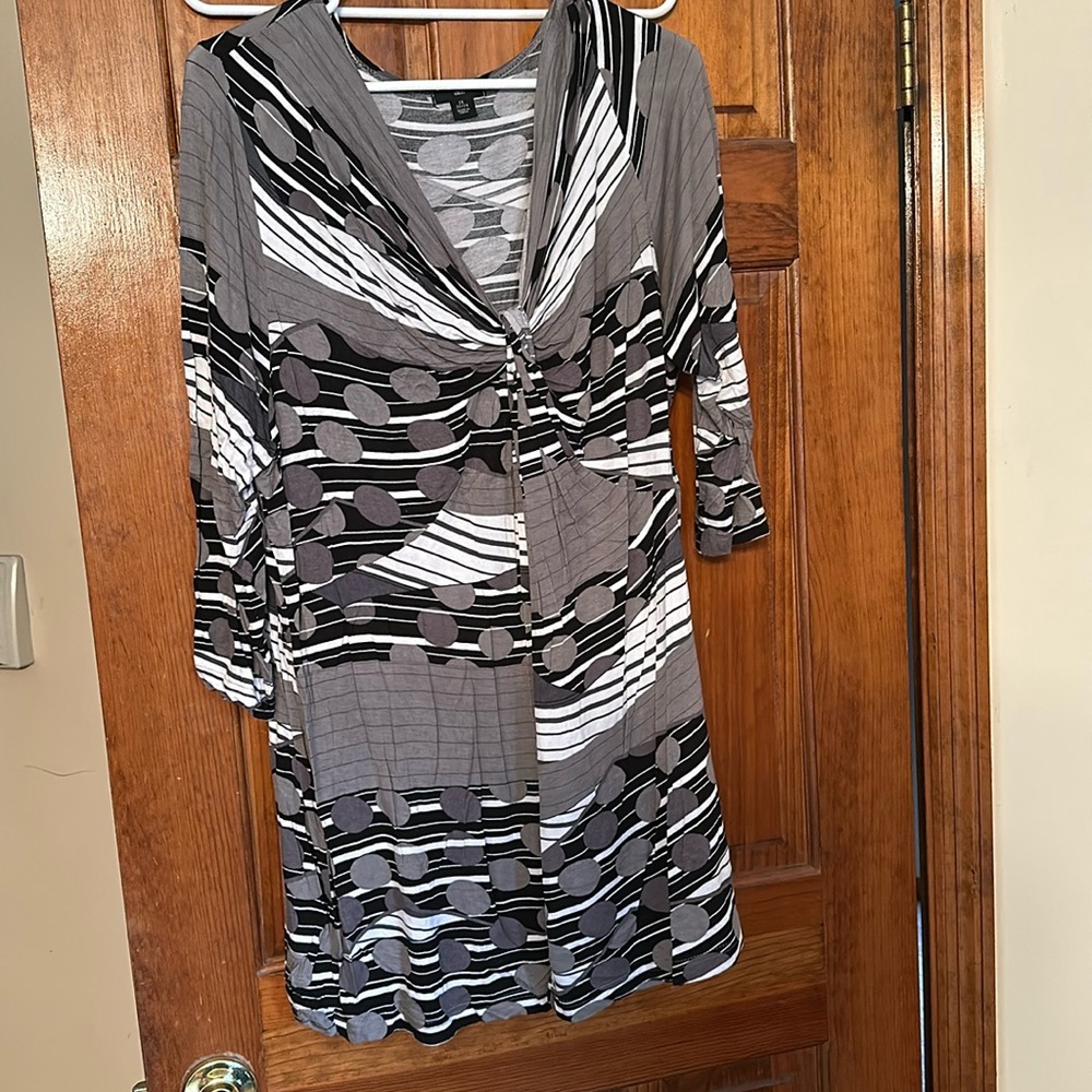 Woman’s 1/4 Sleeve Blouse
